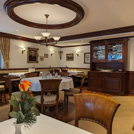 Hotel Germania Бад-Верисхофен Экстерьер фото